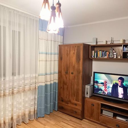 Картина горных вершин Квартира- Mountain view Apartment Алматы Экстерьер фото